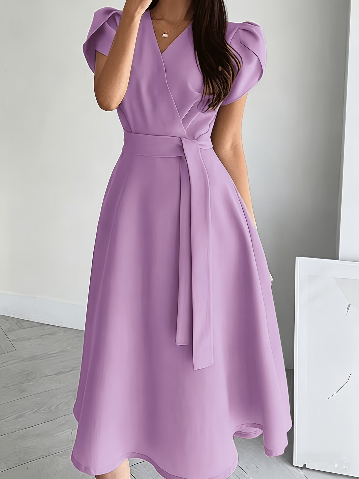 Women's Elegant Midi Dress with Balloon Sleeves and Belt
