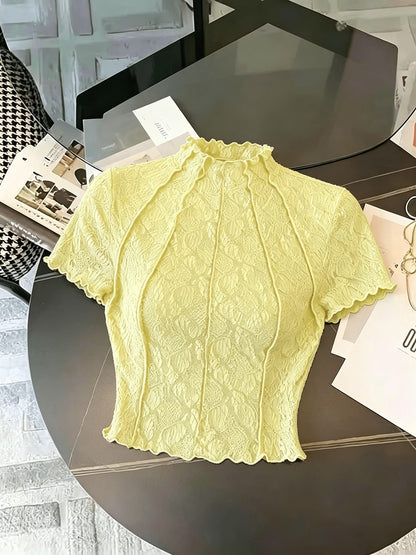T-Shirt Feminina em Tule Floral com Renda Romântica