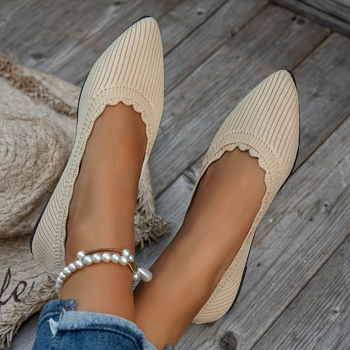 Women's Breathable Slip-On Flat with Wavy Edge
