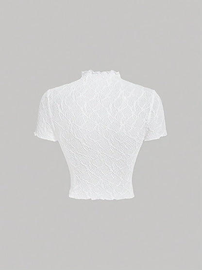 T-Shirt Feminina em Tule Floral com Renda Romântica
