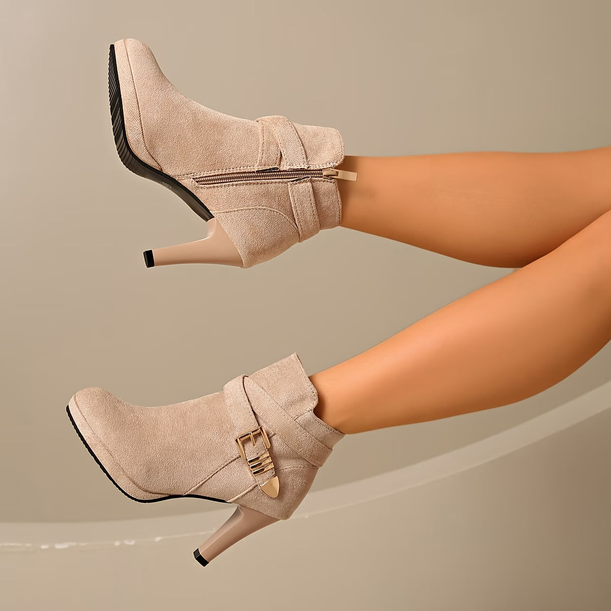 Women's Short Ankle Boot with Platform and Block Heel