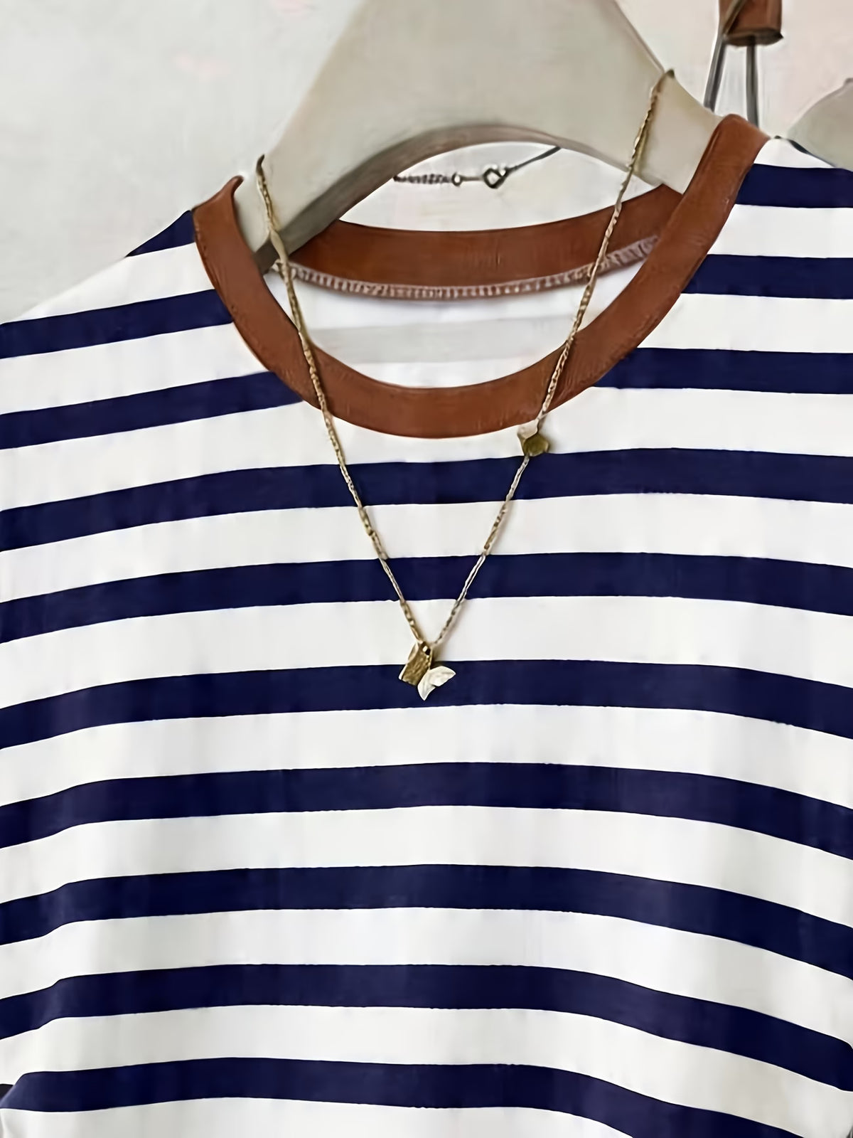 Women's Slim T-Shirt with Contrast Stripes